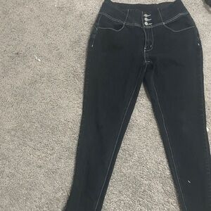 Women's Black High-Waisted Jeans